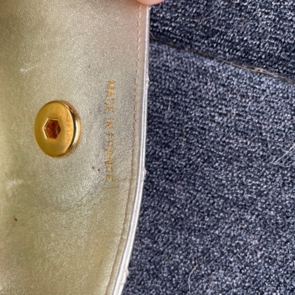 Chanel Mini Matelasse Gold chain shoulder bag - Picture 7 of 8